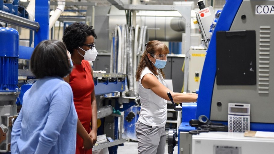 Aurora Specialty Textiles welcomed USTR Katherine Tai and Rep. Lauren Underwood to its Yorkville, Ill., manufacturing plant this week.