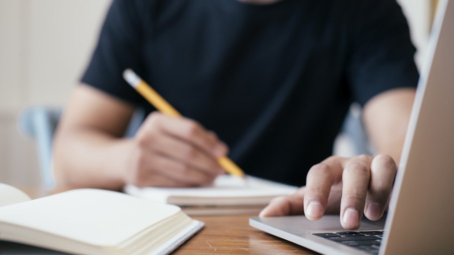 Designer Brands joins Amazon, Walmart and Target in bankrolling staffers' educational costs in what seems to be a growing war for talent.
