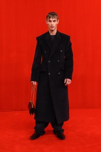 Balenciaga RTW Spring 2022
