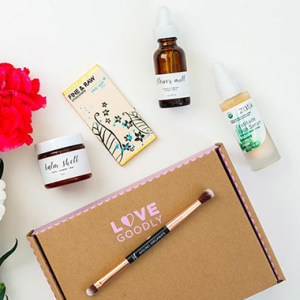 Love Goodly Beauty Box