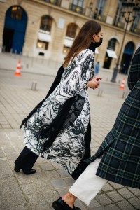 Street style at Paris Haute Couture Week Spring 2022.