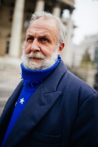 Street style at Paris Haute Couture Week Spring 2022.
