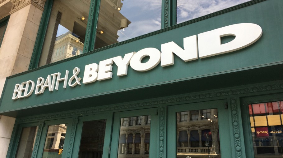 Supply chain disruptions dealt Bed Bath + Beyond another difficult quarter.