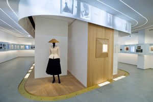 Christian Dior’s Bar jacket on display at La Galerie Dior in Paris.