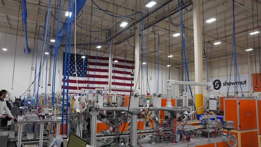 With a strong performance from apparel and textiles, economic activity in the manufacturing sector grew in February, ISM reported.
