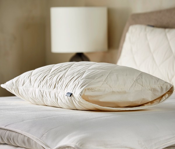 British bedding maker Woolroom launched its first machine-washable, GOTS-certified organic wool bedding collection.