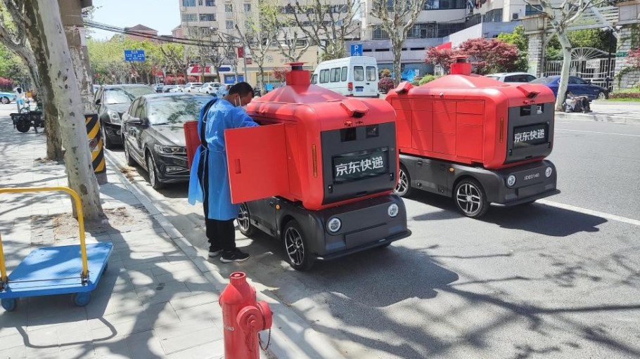 JD.com sent over 100 autonomous delivery vehicles from its driving research bases to Shanghai this week, which has been significant impacted by strict Covid-19 related lockdowns.