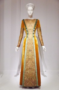 A look at the Met exhibit "America: An Anthology of Fashion".