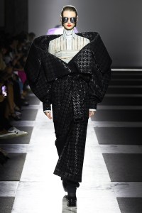 Viktor&Rolf Couture Fall 2022