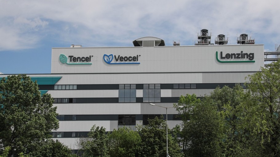 Thanks to higher fiber prices, Lenzing Group’s first half revenue rose 25.2 percent year-on-year to 1.29 billion euros ($1.31 billion).