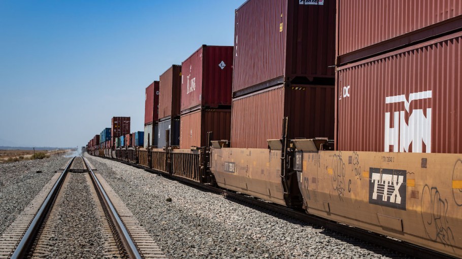 Two More Railroad Unions Agree to Contract with Carriers