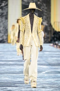 Balmain RTW Spring 2023