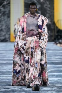 Balmain RTW Spring 2023