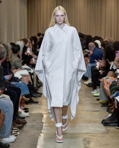 Burberry RTW Spring 2023