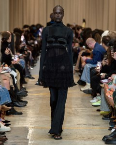 Burberry RTW Spring 2023