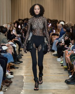Burberry RTW Spring 2023