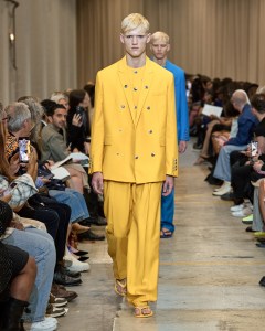 Burberry RTW Spring 2023