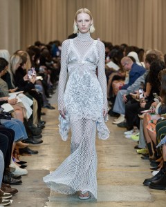 Burberry RTW Spring 2023