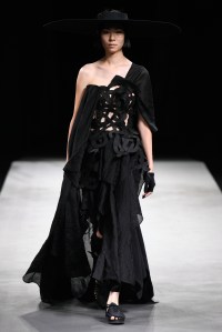 Yohji Yamamoto RTW Spring 2023