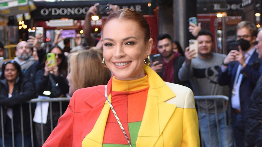 NEW YORK, NY - NOVEMBER 08: Lindsay Lohan is seen on November 08, 2022 in New York City.  (Photo by MediaPunch/Bauer-Griffin/GC Images)