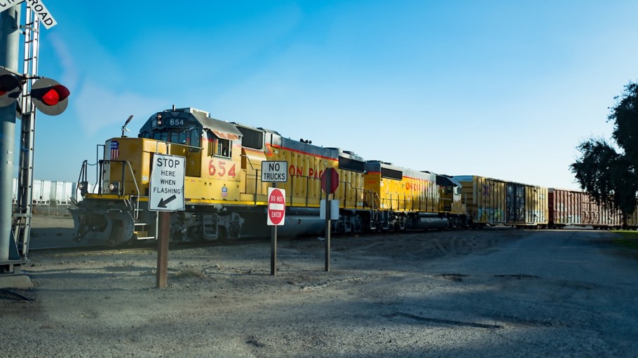 Union Pacific CEO weighs in on 'mixed bag' economy