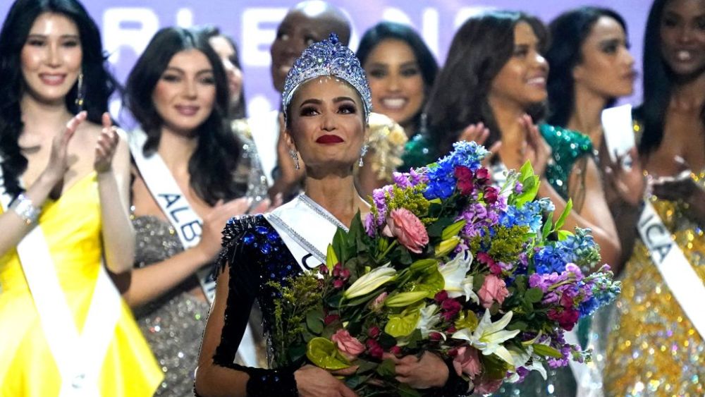 Miss USA R'Bonney Gabriel (C) celebrates after winning the 71st Miss Universe competition at the New Orleans Ernest N. Morial Convention Center in New Orleans, Louisiana on January 14, 2023. - RBonney Gabriel of the US was crowned as the new Miss Universe. The second runner-up went to Andreina Martinez Founier of the Dominican Republic and the first runner-up was Amanda Dudamel of Venezuela. (Photo by TIMOTHY A. CLARY / AFP) (Photo by TIMOTHY A. CLARY/AFP via Getty Images)