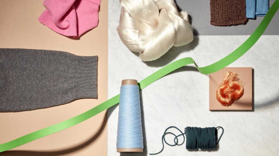 Damteks offers its recycled yarn to customers, where they can place an order with the unique Haelixa DNA already attached.