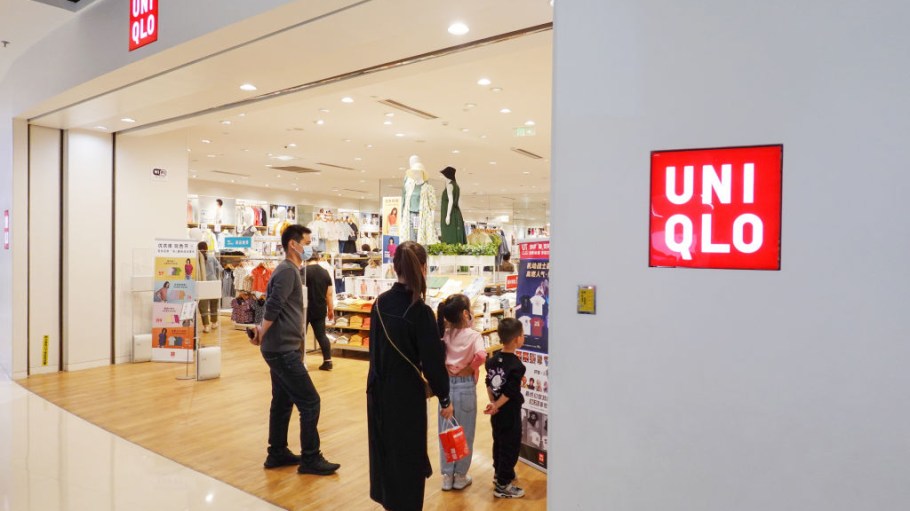 Uniqlo parent Fast Retailing saw first-half sales spike as spending in China pop, & aims annual volume expansion to $37.67 Bn in 5 years.