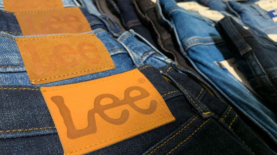 International wholesale sales of Wrangler & Lee dragged down Kontoor's Q1 results, but gains in China should help 2H overseas sales.