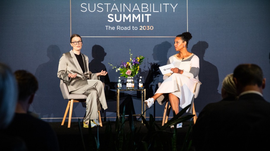 ABIGAIL KAMMERZELL, H&M’S NORTH AMERICAN HEAD OF SUSTAINABILITY (LEFT) AND JESSICA BINNS, MANAGING EDITOR (RIGHT)