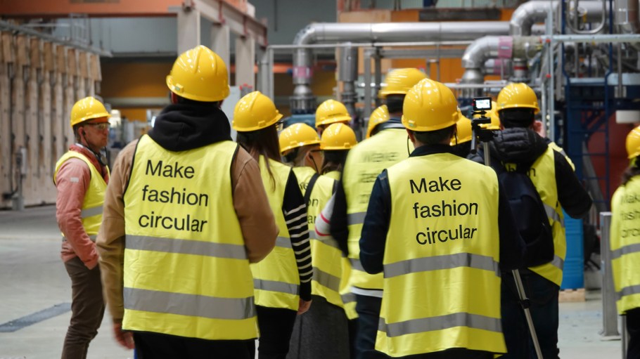 Textile innovator Renewcell and TextileGenesis track Circulose along an entire supply chain.