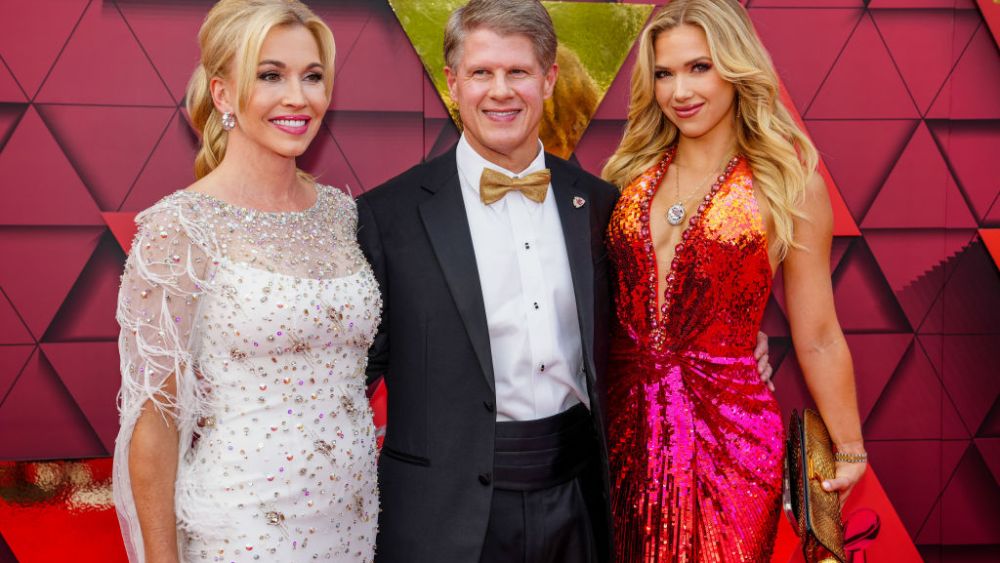 (L-R) Tavia Shackles, Clark Hunt and his daughter Gracie Hunt at the Kansas City Chiefs ring ceremony on June 15 Kansas City.