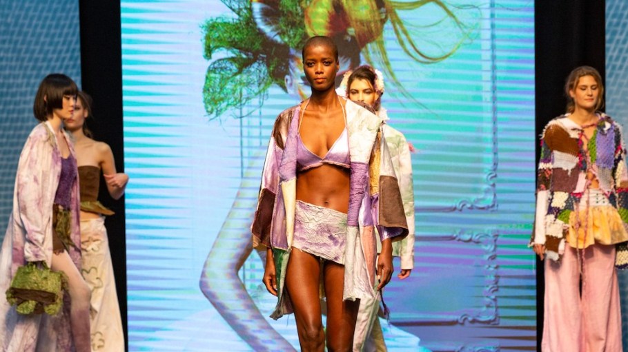 Source Fashion sustainable catwalk