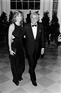Susan Crow and Tony Bennett attend an event at the White House in 1995.