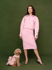 Versace’s wool cropped jacket and pencil skirt. Gianvito Rossi pumps. Oliver Blandi Diamond Burst Mini Burst stud; Eéra 18-karat gold with white diamond pavé earring; Millie Bobby Brown’s own engagement ring.