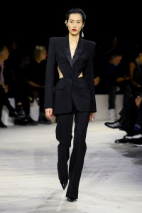 Model on the runway at Alexander McQueen Ready To Wear Spring 2024 held at Careau du Temple on September 30, 2023 in Paris, France.