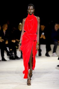 Model on the runway at Alexander McQueen Ready To Wear Spring 2024 held at Careau du Temple on September 30, 2023 in Paris, France.