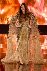 L'Oréal RTW Spring 2024