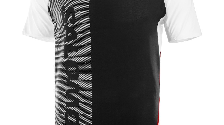Salomon's Knit_Flow keeps body temperature at 98.6 F.