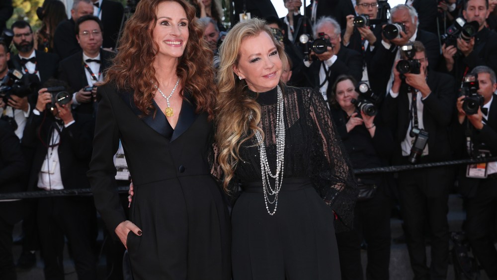 CANNES, FRANCE - MAY 19: Julia Roberts and Caroline Scheufele, Co President and Artistic Director of Chopard attend the screening of "Armageddon Time" during the 75th annual Cannes film festival at Palais des Festivals on May 19, 2022 in Cannes, France. (Photo by Gisela Schober/Getty Images)