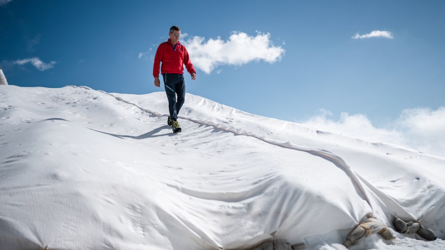 Lenzing is using its wood-based fibers as geotextiles.