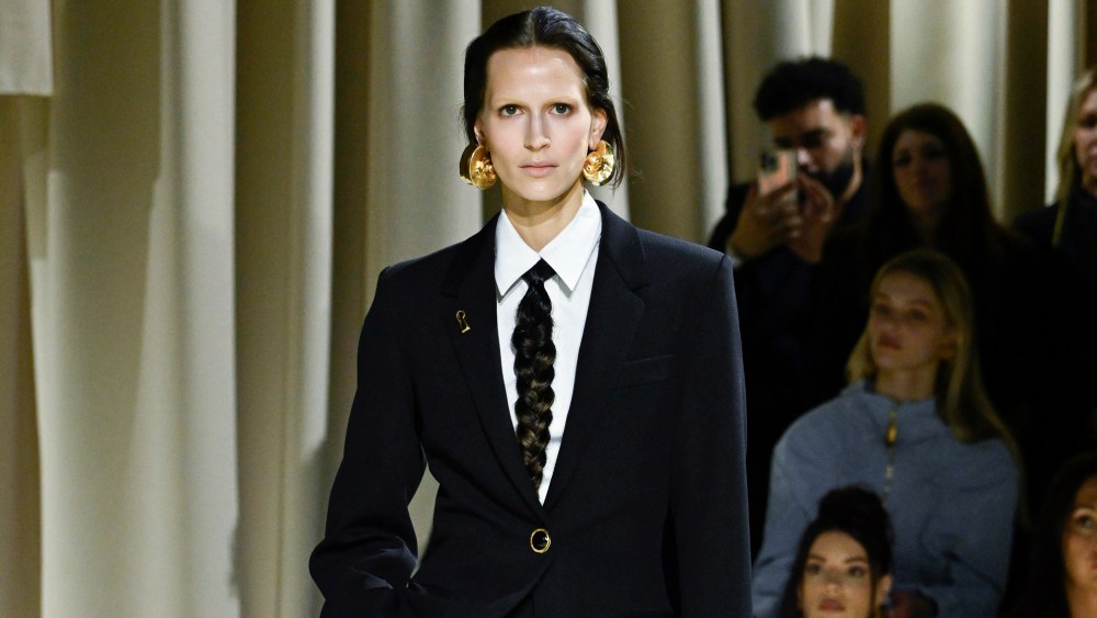 Model on the runway at Schiaparelli RTW Fall 2024 as part of Paris Ready to Wear Fashion Week held at Pavillon Vendôme on February 29, 2024 in Paris, France.