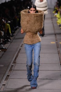 Alexander McQueen Fall 2024 Ready-to-Wear Collection at Milan Fashion Week