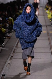 Alexander McQueen Fall 2024 Ready-to-Wear Collection at Milan Fashion Week