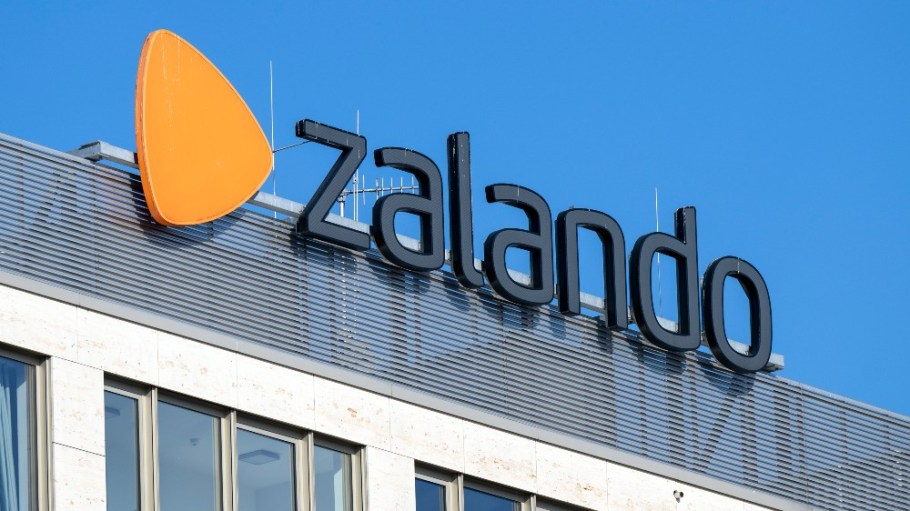 After several years of negative results, the German e-commerce giant reported growth of 4.2 percent in 2024.