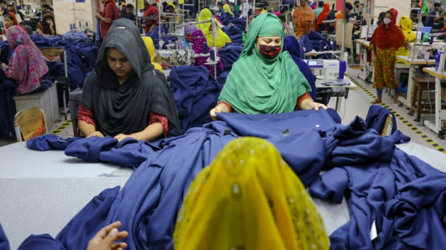 A McKinsey survey of chief procurement officers identified 5 global apparel & footwear trends in supply chain resilience.