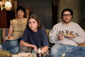 MR. THROWBACK -- The Slump Episode 103 -- Pictured: (l-r) Ayden Mayeri as Samantha, Layla Scalisi as Charlie, Adam Pally as Danny -- (Photo by: George Burns Jr/Peacock)