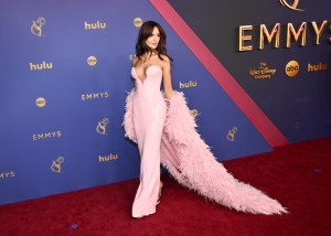 Eiza González in Tamara Ralph