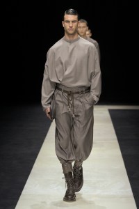 Emporio Armani Spring 2025 Ready-To-Wear Collection at Milan Fashion Week