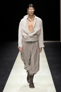 Emporio Armani Spring 2025 Ready-To-Wear Collection at Milan Fashion Week